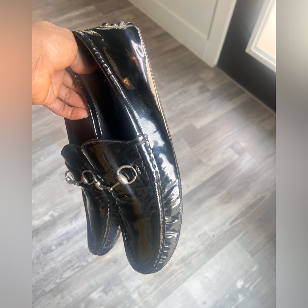 Authentic glossy Gucci loafers. Classy, authentic, good condition
